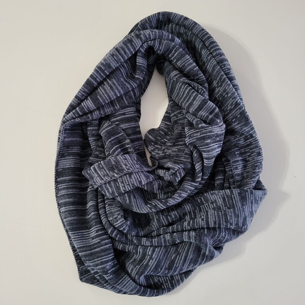 Duluth Trading Co. Gray Multi Acrylic Infinity Scarf - Picture 3 of 9
